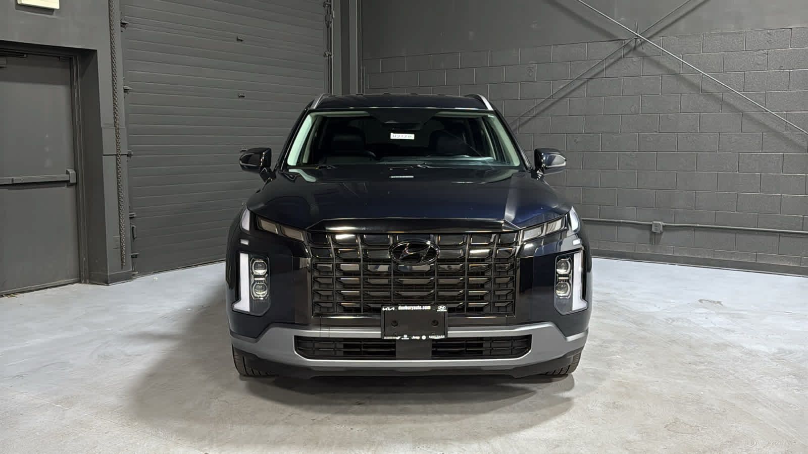 Used 2024 Hyundai Palisade SEL AWD/4WD image 2