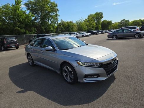 Used 2020 Honda Accord EX image 4