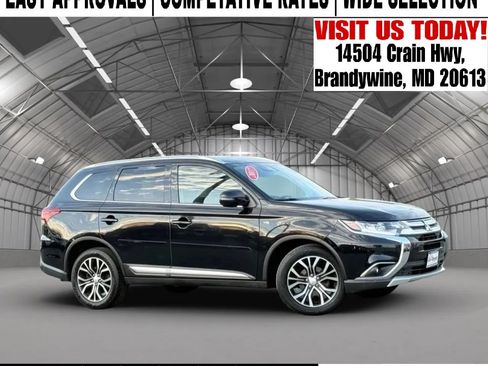 Used 2017 Mitsubishi Outlander GT AWD/4WD image 1