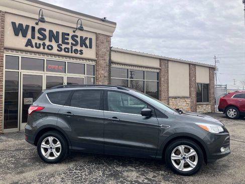 Used 2016 Ford Escape SE w/ SE Leather Comfort Package image 2