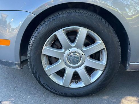 Used 2008 Volkswagen Rabbit S image 16