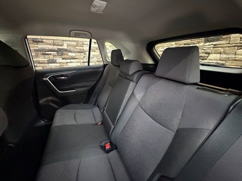 Used 2020 Toyota RAV4 XLE image 28