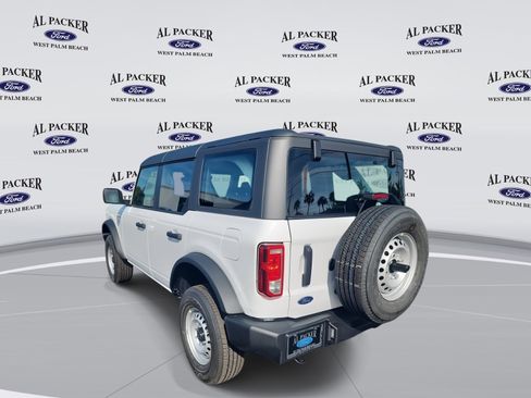 New 2025 Ford Bronco 4-Door image 3