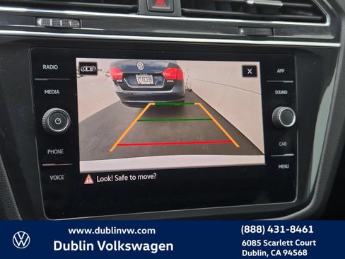 Certified 2023 Volkswagen Tiguan SE FWD image 15