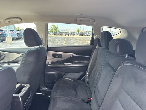 Used 2018 Nissan Murano SV AWD/4WD image 32