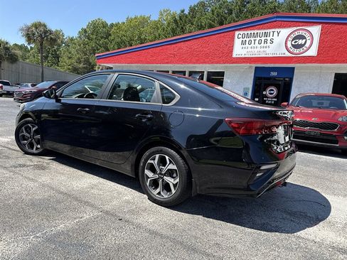 Used 2020 Kia Forte LXS FWD image 5