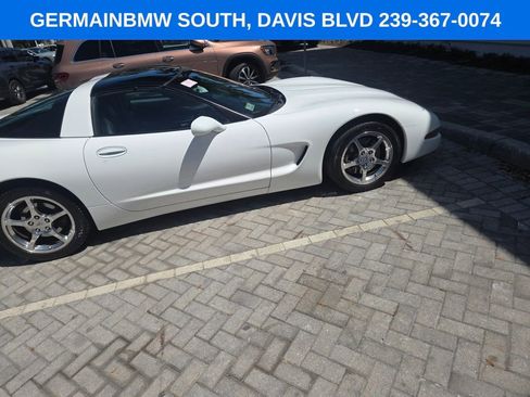 Used 2004 Chevrolet Corvette Coupe image 24