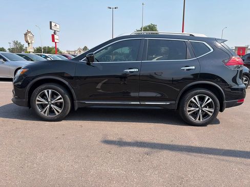 Used 2017 Nissan Rogue SL w/ SL Premium Package AWD/4WD image 4