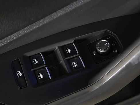 Used 2021 Volkswagen Jetta SEL Premium image 42