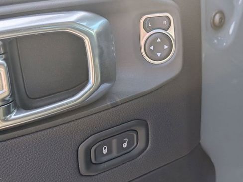 New 2026 Jeep Gladiator Sport image 10