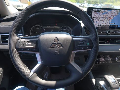 New 2026 Mitsubishi Outlander SE AWD/4WD image 28
