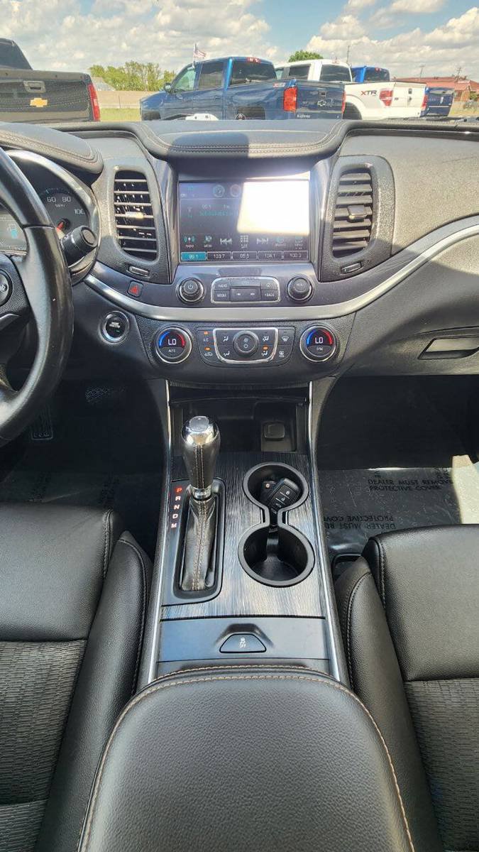 Used 2019 Chevrolet Impala LT FWD image 13