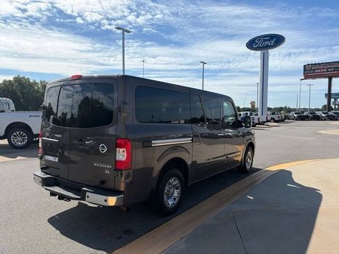 Used 2018 Nissan NV 3500 SL RWD image 5