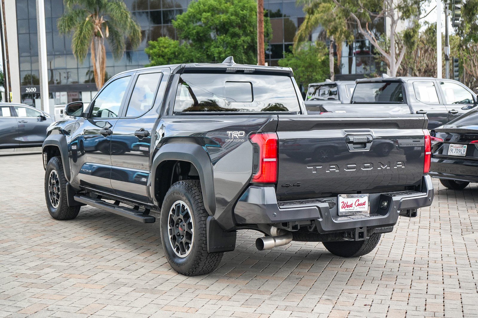 Certified 2026 Toyota Tacoma TRD Off-Road w/ TRD Off Road Upgrade Package AWD/4WD image 9