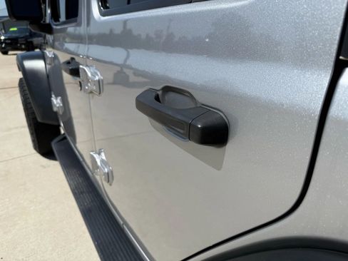 Used 2020 Jeep Wrangler Unlimited Sport S image 69