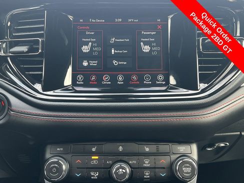 Used 2023 Dodge Durango GT image 6