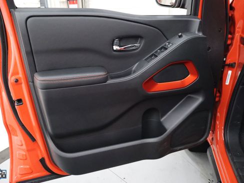 Used 2025 Nissan Frontier PRO-4X w/ Black Accent Package image 10