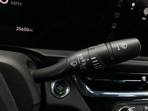 Used 2025 Buick Envista Sport Touring image 34