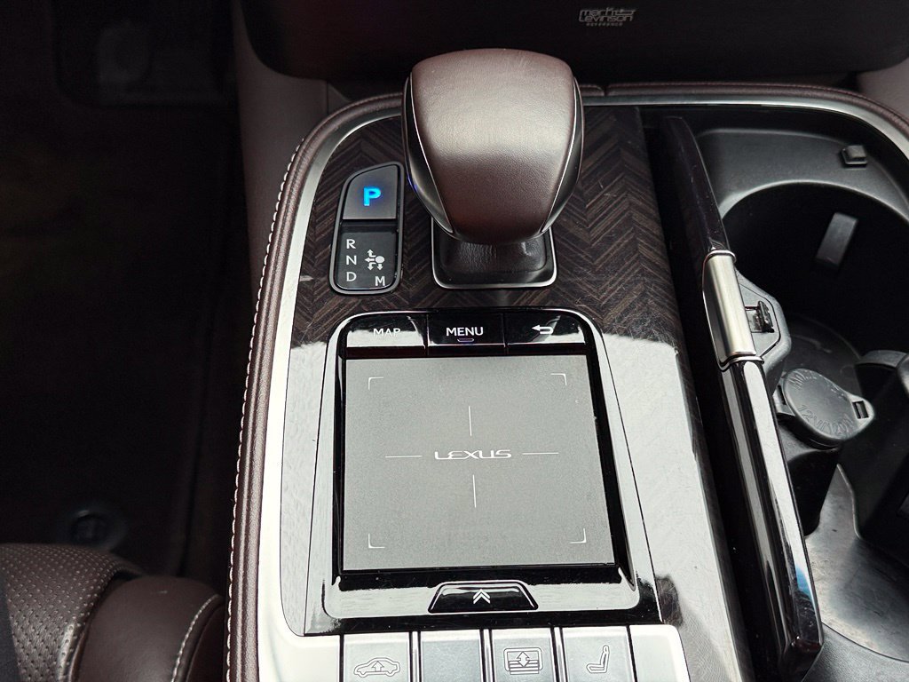 Used 2018 Lexus LS 500 w/ Luxury Package RWD image 21