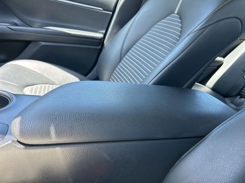 Used 2023 Toyota Camry SE image 31