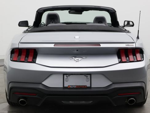 Used 2025 Ford Mustang Premium RWD image 7