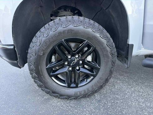 Used 2021 Chevrolet Silverado 1500 LT Trail Boss w/ Bed Protection Package AWD/4WD image 38