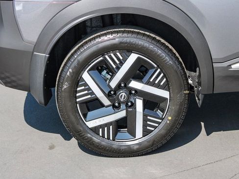 New 2026 Nissan Kicks SV image 9