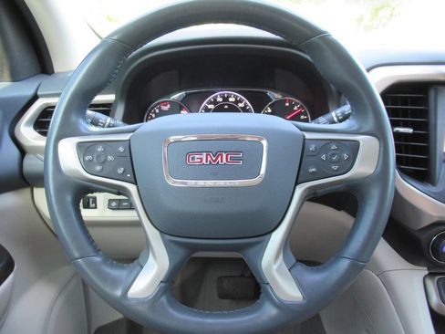 Used 2021 GMC Acadia Denali w/ Denali Technology Package FWD image 23