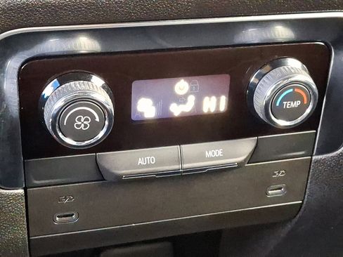 Used 2025 Chevrolet Tahoe LT image 12