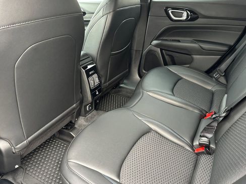 New 2026 Jeep Compass Latitude image 12