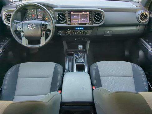 Used 2021 Toyota Tacoma TRD Off-Road AWD/4WD image 49