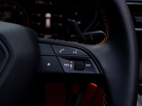 Used 2024 Lamborghini Urus S AWD/4WD image 43