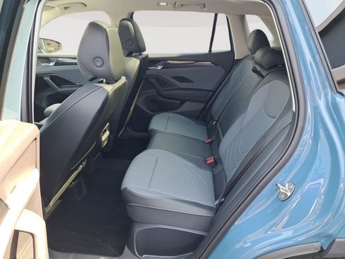 New 2025 Volkswagen Tiguan SE AWD/4WD image 14
