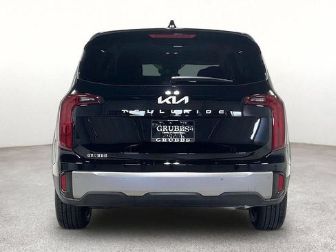 Used 2025 Kia Telluride LX FWD image 5