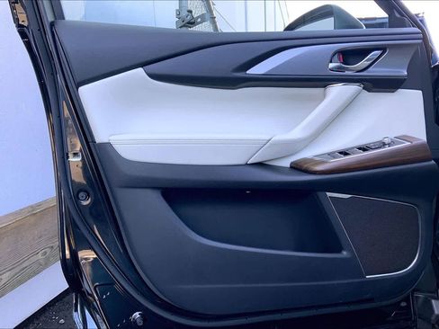 Used 2023 MAZDA CX-9 Signature image 21