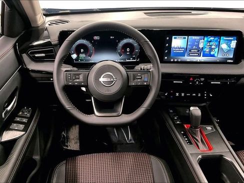 New 2026 Nissan Kicks SR w/ Cold Weather Package FWD image 20