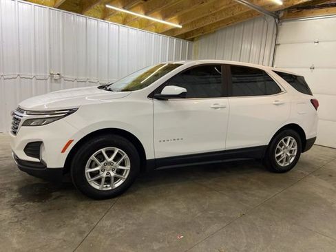 Used 2023 Chevrolet Equinox LT FWD image 4