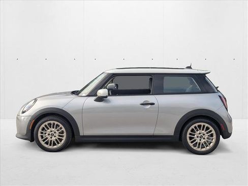 Certified 2025 MINI Cooper S image 9