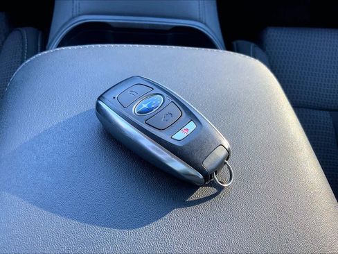 Used 2025 Subaru Outback Premium AWD/4WD image 15