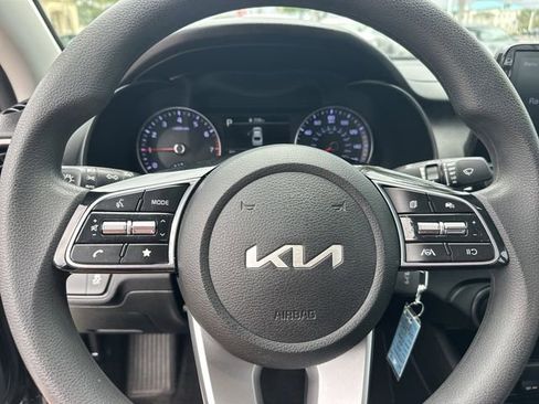 Certified 2023 Kia Forte LXS w/ LXS Technology Package FWD image 18