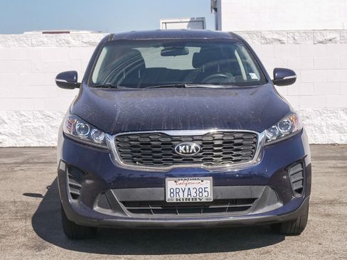 Used 2020 Kia Sorento LX FWD image 2