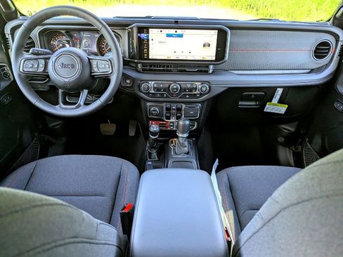 New 2025 Jeep Wrangler Rubicon image 20