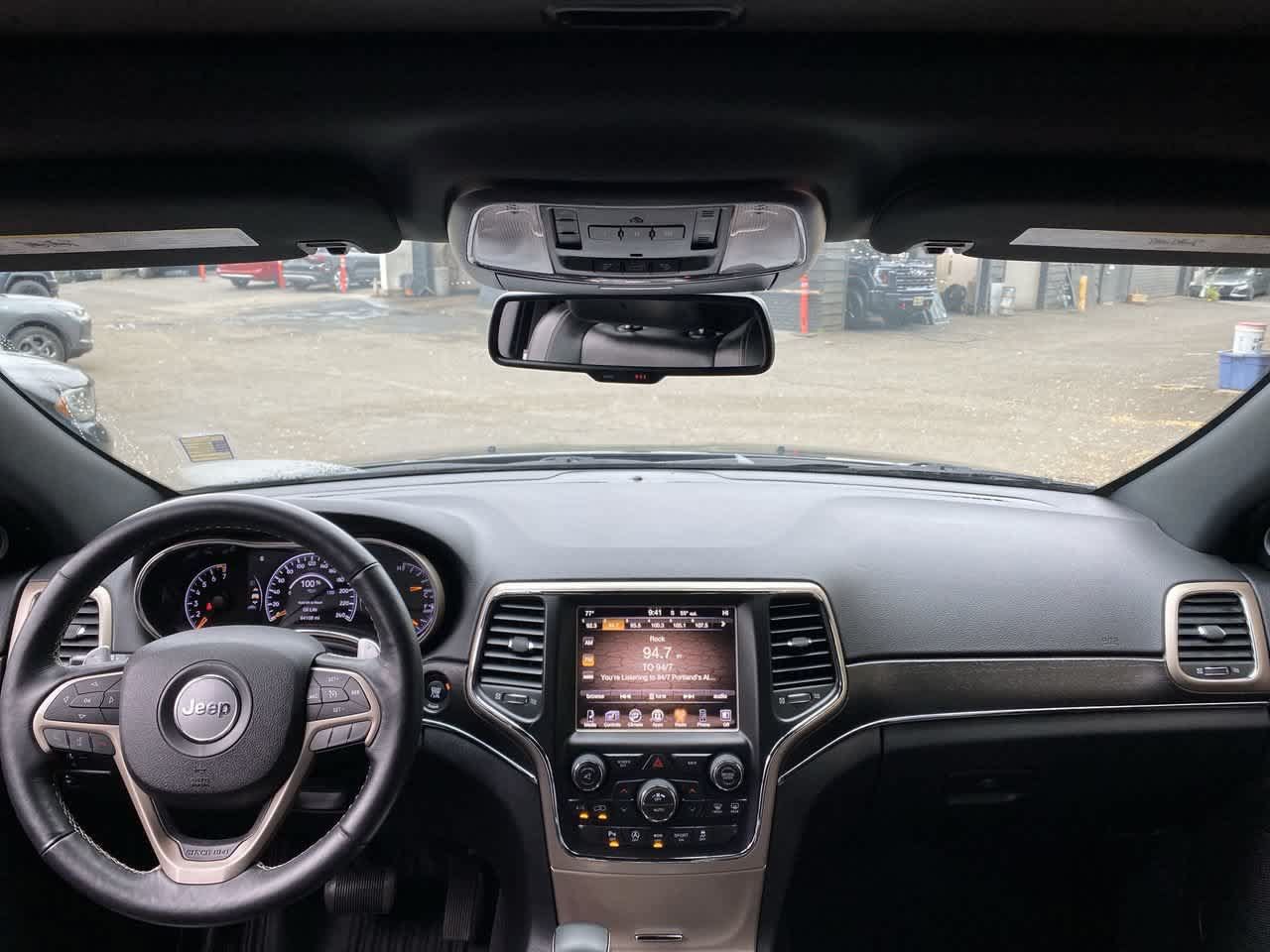 Used 2016 Jeep Grand Cherokee Limited AWD/4WD image 12