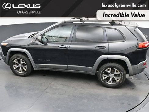 Used 2015 Jeep Cherokee Trailhawk w/ Comfort/Convenience Group image 23