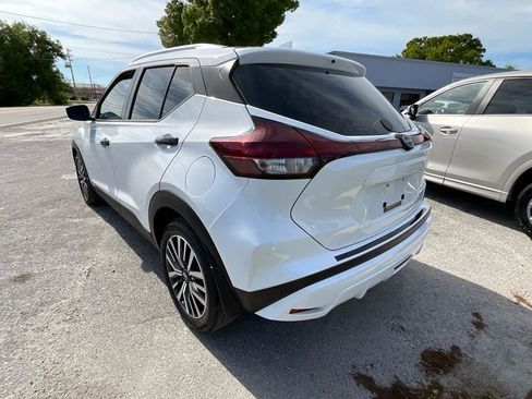 Used 2023 Nissan Kicks SV image 7
