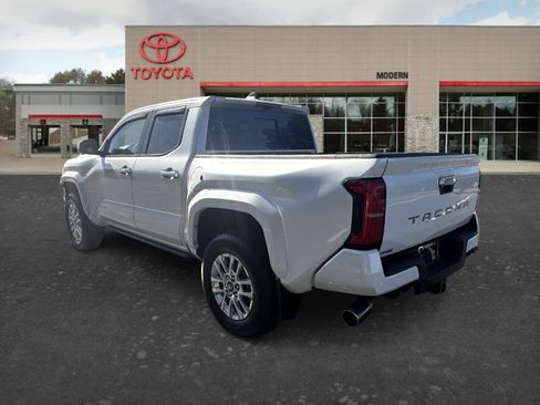 Certified 2025 Toyota Tacoma Limited AWD/4WD image 6