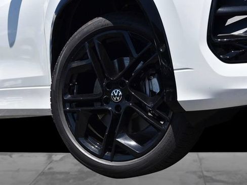 New 2026 Volkswagen Tiguan SE R-Line AWD/4WD image 3