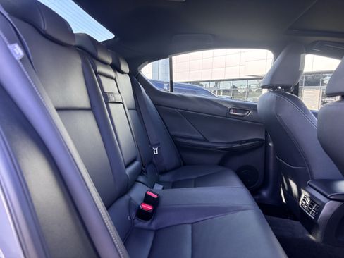 Used 2025 Lexus IS 350 F Sport RWD image 33