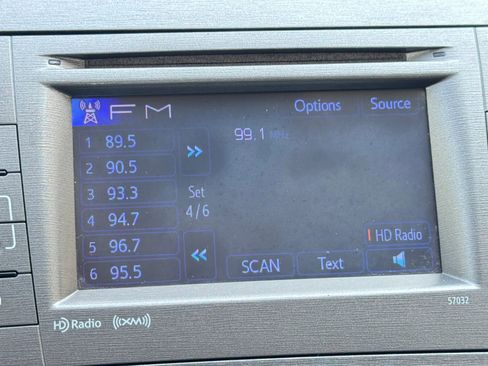 Used 2014 Toyota Prius Three FWD image 38
