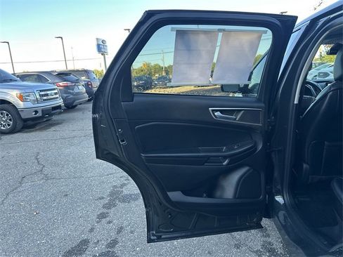 Certified 2022 Ford Edge SEL w/ Convenience Package image 21